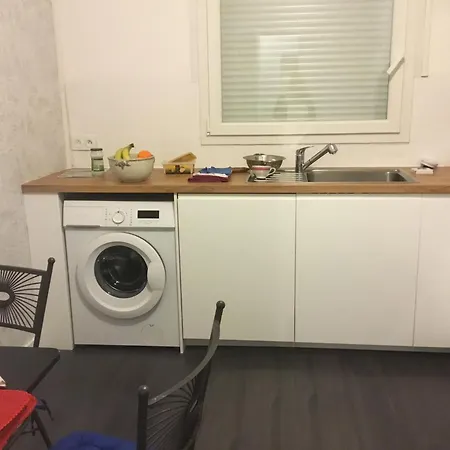 Confort Situee 300 M 100 M Rue De La Si Plusieurs Nuits Location Simple 4*
